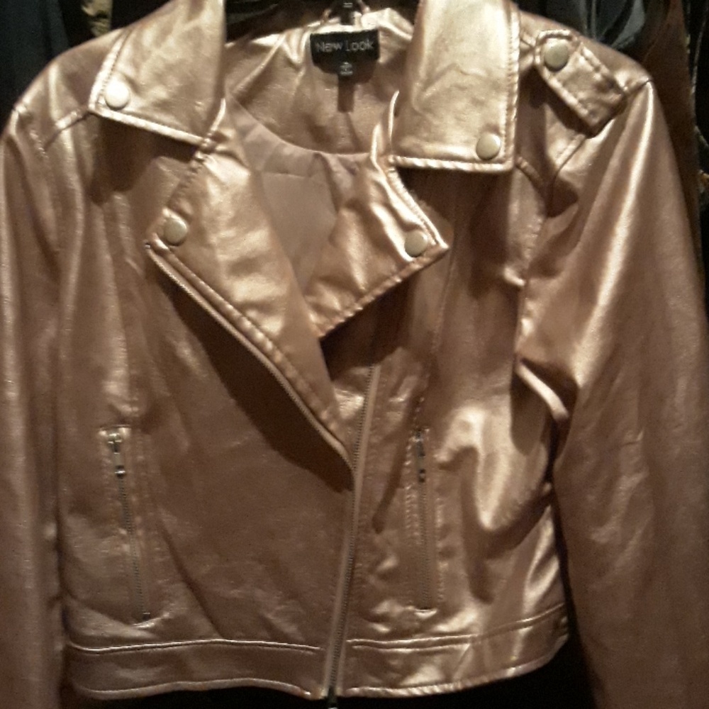 Short coat - Picture 2 of 2